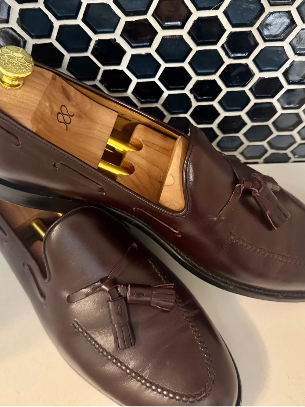 Men's Tassel Derby Loafers in Deep Burgundy Brown Leather with Shoe Horns